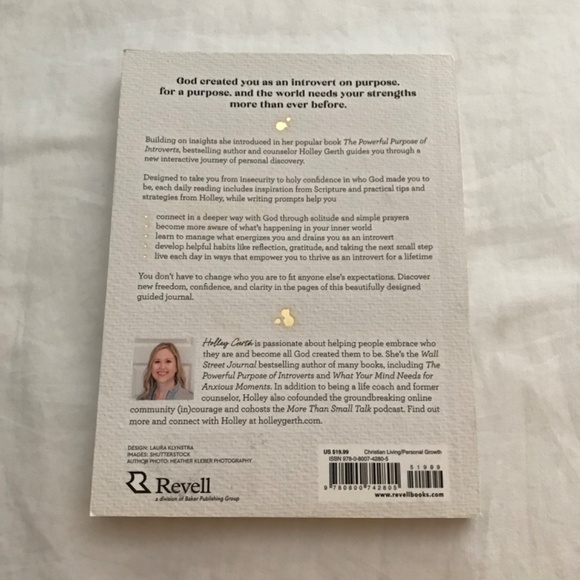 ๐3/$35 Introvert By Design Journal Paperback Book by Holley Gerth - Picture 2 of 7